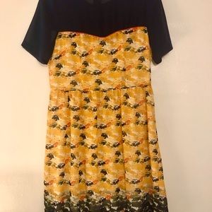 Unique, beautiful little dress.